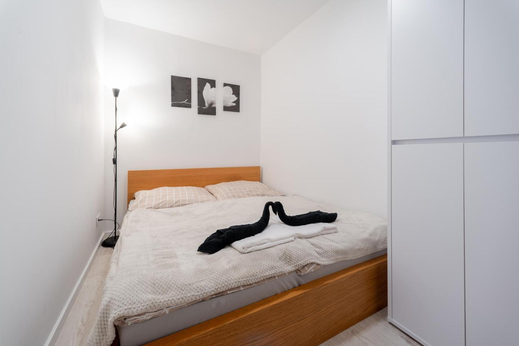 Barbyb Apartment - With Free Parking บราติสลาวา ภายนอก รูปภาพ