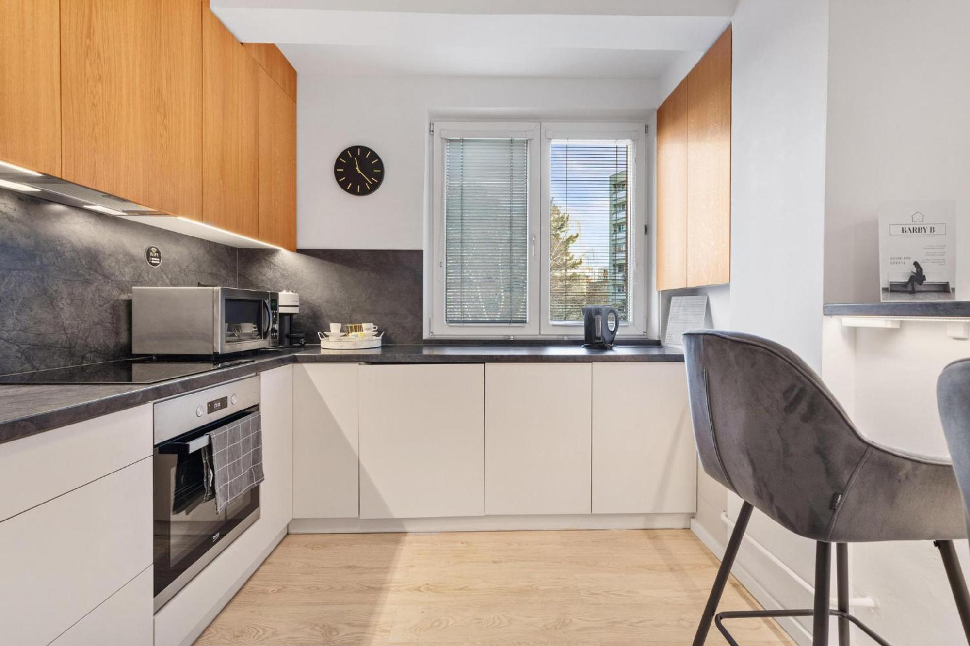 Barbyb Apartment - With Free Parking บราติสลาวา ภายนอก รูปภาพ