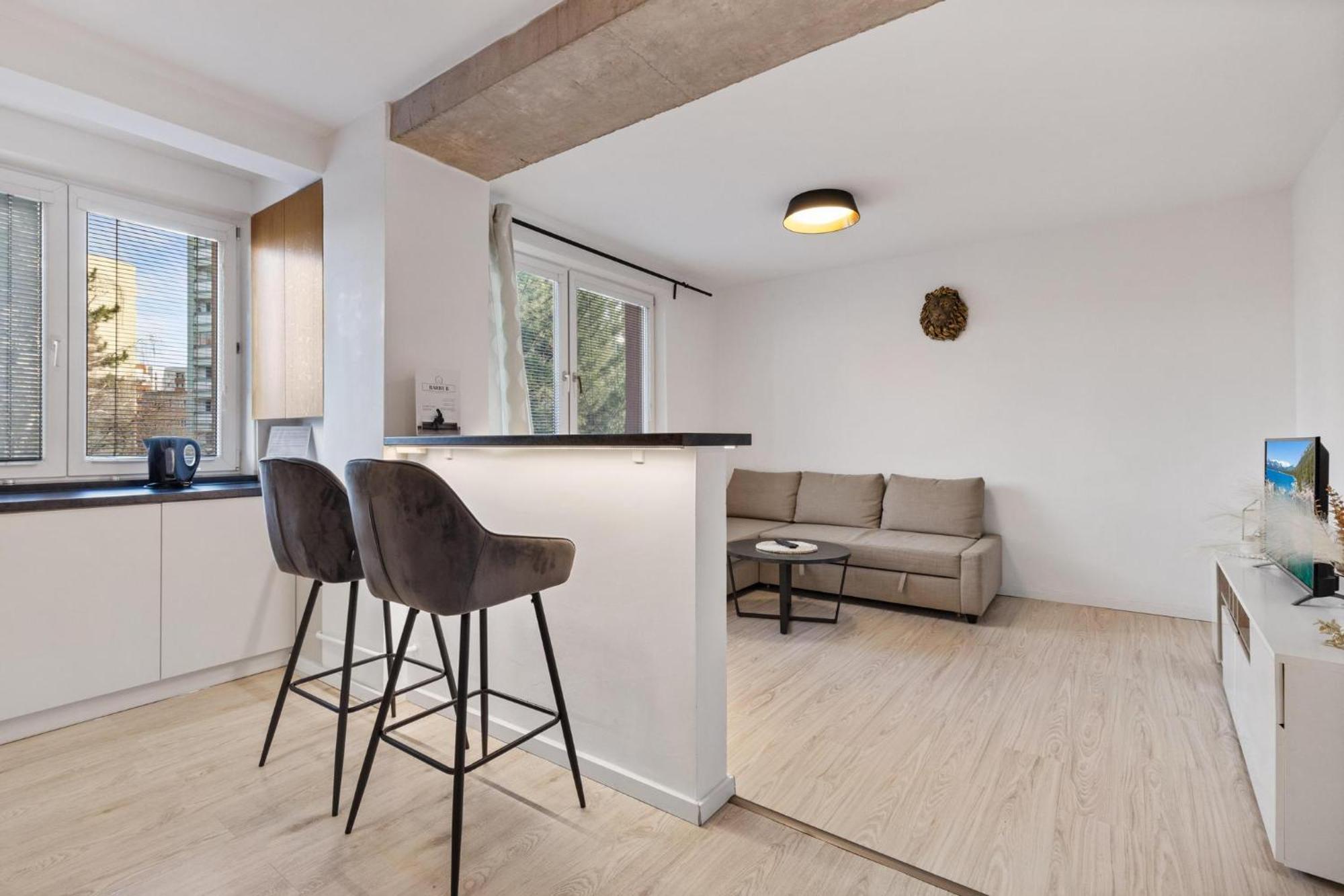 Barbyb Apartment - With Free Parking บราติสลาวา ภายนอก รูปภาพ